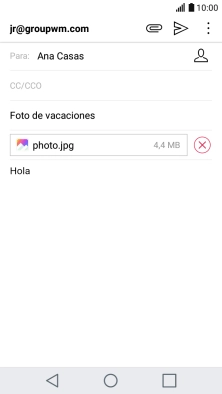 Pulsa el icono de envío cuando termines de escribir el correo electrónico.