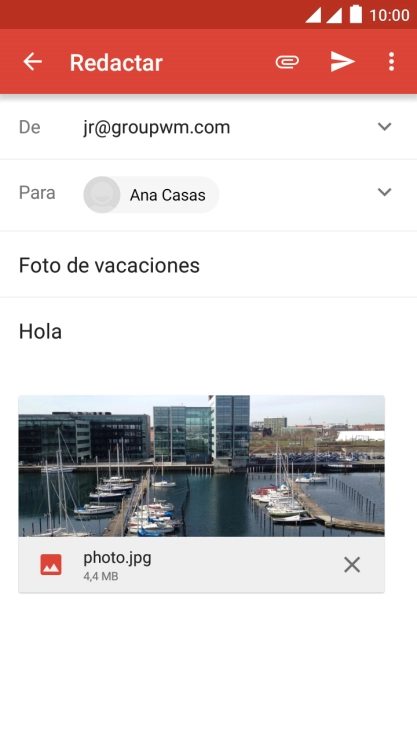 Pulsa el icono de envío cuando termines de escribir el correo electrónico.