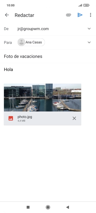 Pulsa el icono de envío cuando termines de escribir el correo electrónico.