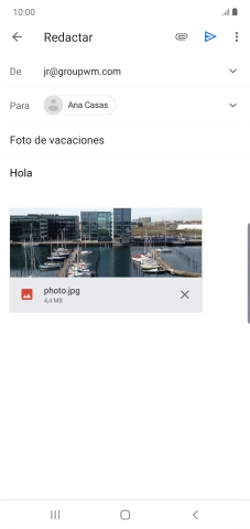 Pulsa el icono de envío cuando termines de escribir el correo electrónico.