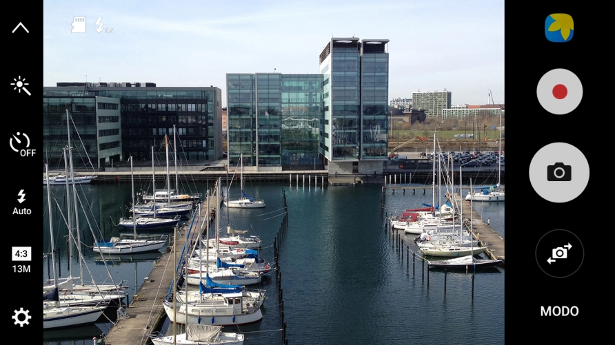 Pulsa varias veces el icono de flash para seleccionar el ajuste deseado.