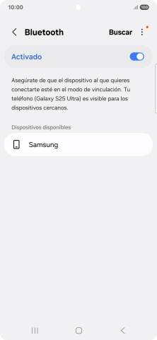 Pulsa el dispositivo Bluetooth deseado y sigue las indicaciones de la pantalla para vincular el dispositivo al teléfono.