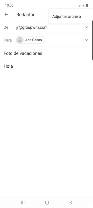 Pulsa Adjuntar archivo y desplázate a la carpeta deseada.