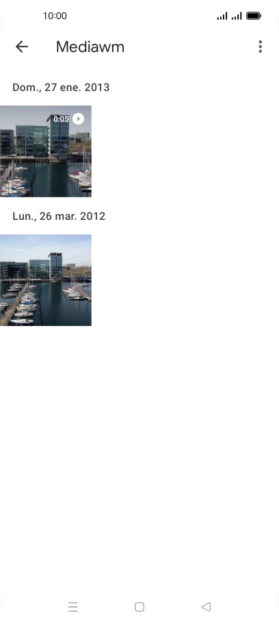 Mantén pulsados la fotografía o el videoclip deseados durante unos instantes.