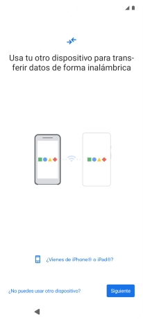 Sigue las indicaciones de la pantalla para transferir contenido desde otro teléfono.