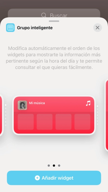 Desliza el dedo hacia la derecha o hacia la izquierda por la pantalla para seleccionar el tamaño de widget deseado.