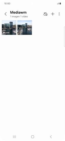 Mantén pulsados la fotografía o el vídeo deseados durante unos instantes.
