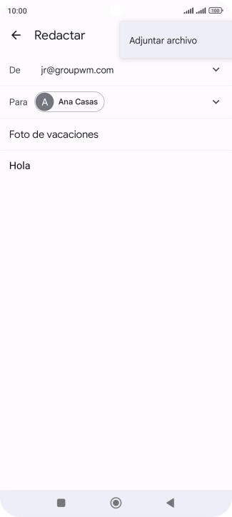 Pulsa Adjuntar archivo y desplázate a la carpeta deseada.