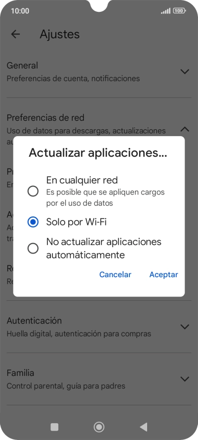Para activar la actualización automática de apps a través de la red móvil, pulsa el campo junto a 