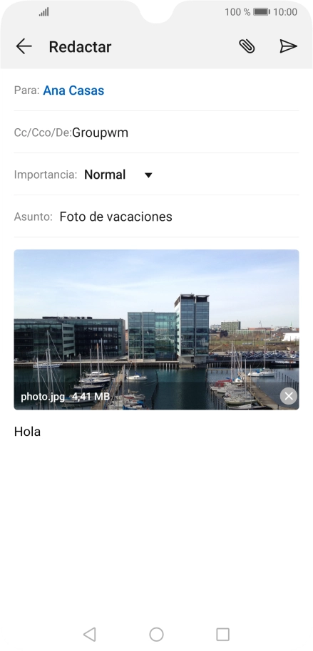 Pulsa el icono de envío cuando termines de escribir el correo electrónico.