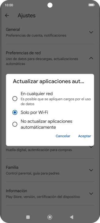 Para activar la actualización automática de apps a través de la red móvil, pulsa el campo junto a 