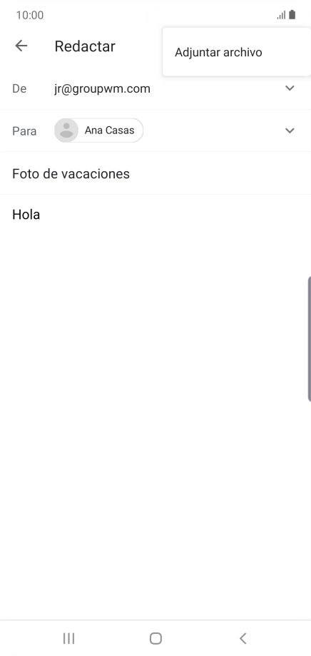 Pulsa Adjuntar archivo y desplázate a la carpeta deseada.