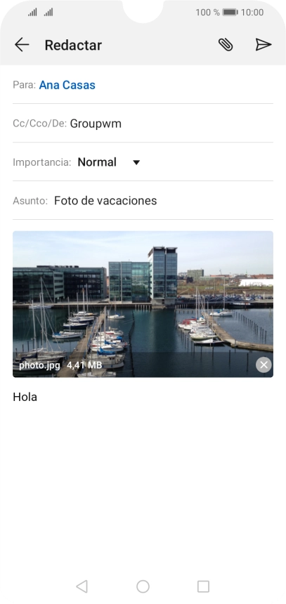 Pulsa el icono de envío cuando termines de escribir el correo electrónico.