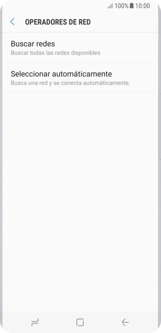 Si quieres seleccionar la red de forma manual, pulsa Buscar redes y espera un momento mientras el teléfono está buscando las redes disponibles.