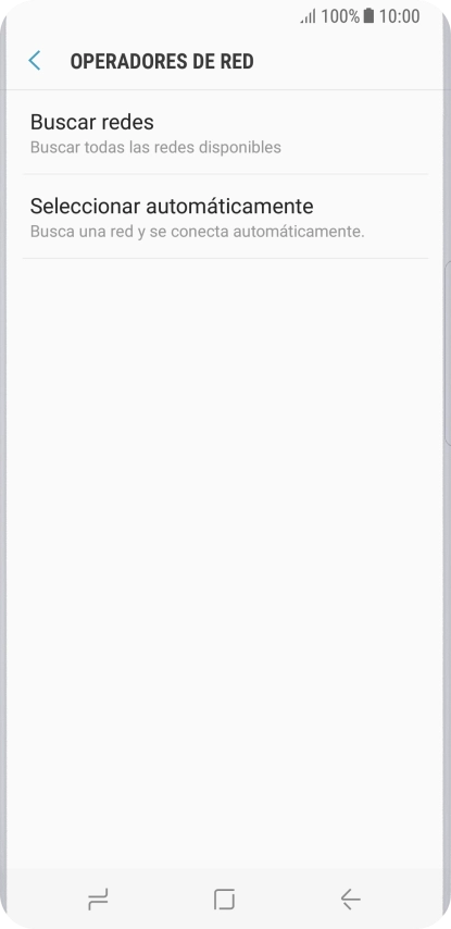 Si quieres seleccionar la red de forma manual, pulsa Buscar redes y espera un momento mientras el teléfono está buscando las redes disponibles.