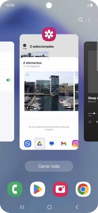 Para cerrar una sola aplicación en ejecución, desliza el dedo hacia arriba sobre la aplicación deseada.