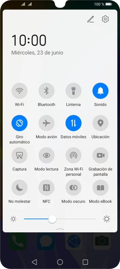 Pulsa Datos móviles para activar o desactivar la función.