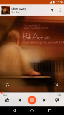 Pulsa la flecha hacia la derecha para ir al archivo de música siguiente.