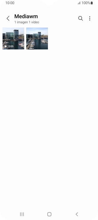 Mantén pulsados la fotografía o el videoclip deseados durante unos instantes.