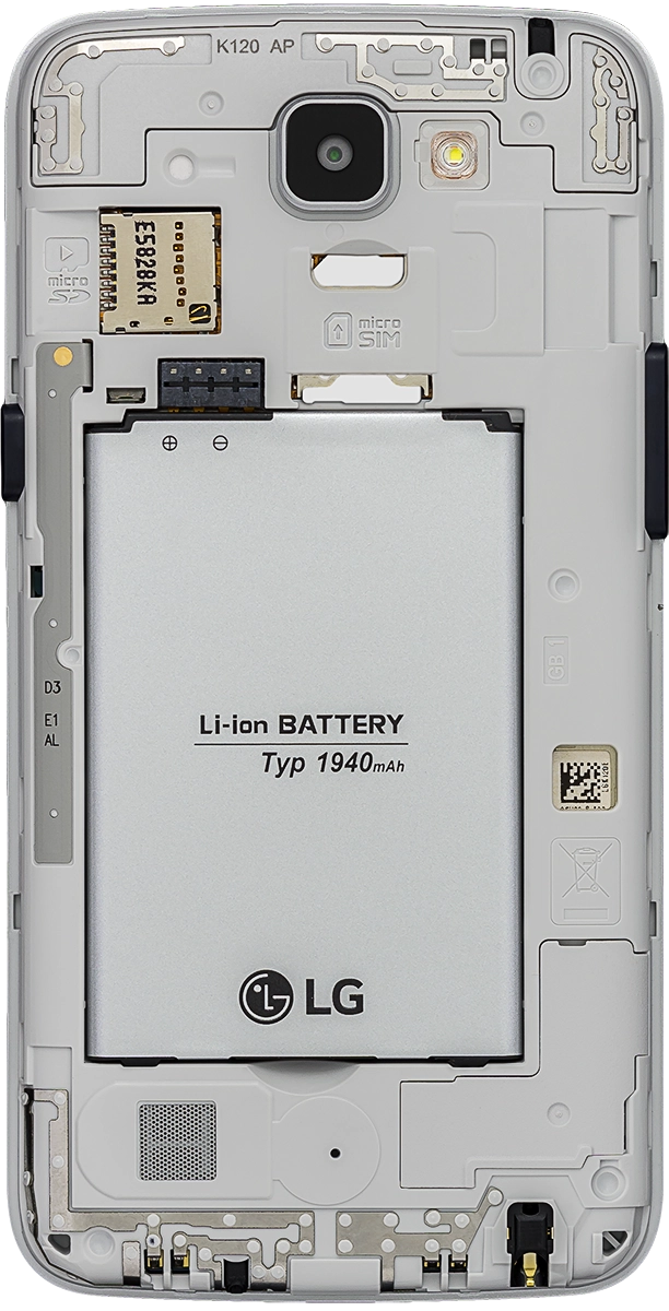 Coloca la batería en el teléfono, introduciendo la parte superior primero, de modo que los contactos dorados coincidan con los contactos correspondientes del teléfono y presiona la batería en su sitio.