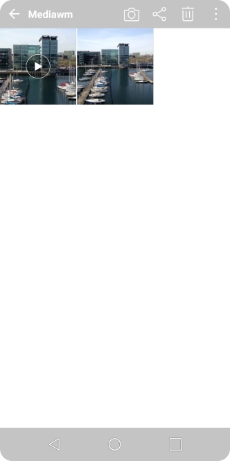 Pulsa el icono de compartir.