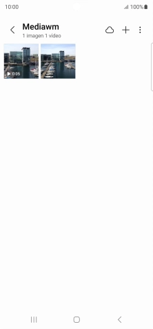 Mantén pulsados la fotografía o el videoclip deseados durante unos instantes.