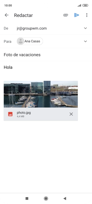 Pulsa el icono de envío cuando termines de escribir el correo electrónico.