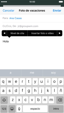 Pulsa Insertar foto o vídeo y sigue las indicaciones de la pantalla para adjuntar una fotografía o un videoclip.