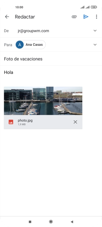 Pulsa el icono de envío cuando termines de escribir el correo electrónico.