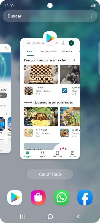 Para cerrar una sola aplicación en ejecución, desliza el dedo hacia arriba sobre la aplicación deseada.