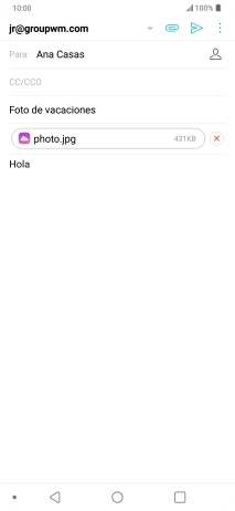 Pulsa el icono de envío cuando termines de escribir el correo electrónico.