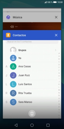 Para cerrar una sola aplicación en ejecución, desliza el dedo hacia la derecha sobre la aplicación deseada.
