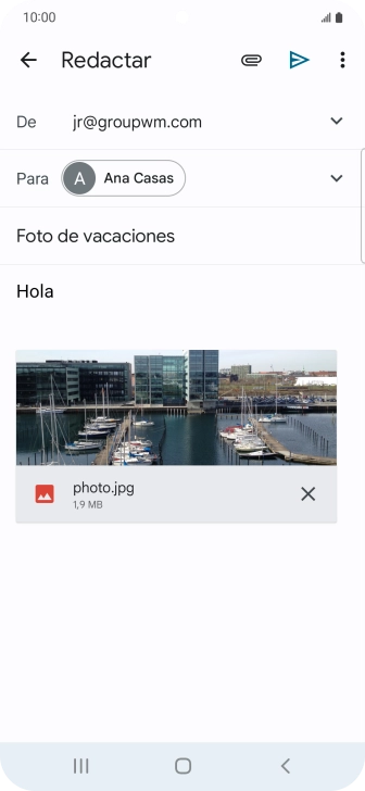 Pulsa el icono de envío cuando termines de escribir el correo electrónico.