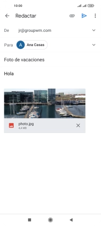 Pulsa el icono de envío cuando termines de escribir el correo electrónico.