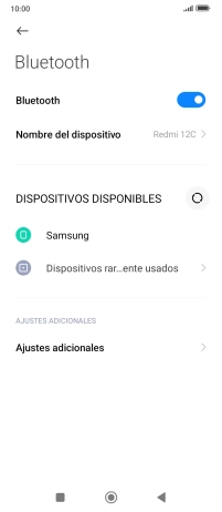Pulsa el dispositivo Bluetooth deseado y sigue las indicaciones de la pantalla para vincular el dispositivo al teléfono.