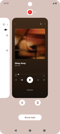 Para cerrar una sola aplicación en ejecución, desliza el dedo hacia arriba sobre la aplicación deseada.