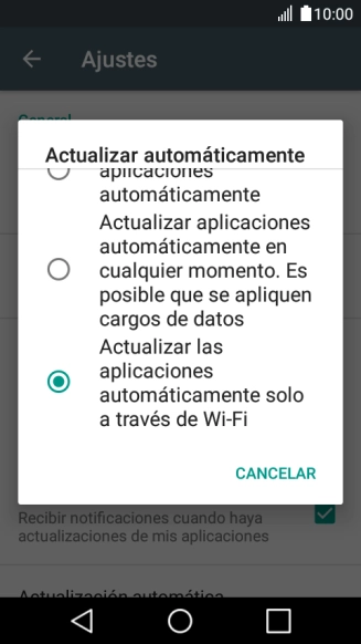 Pulsa Actualizar las aplicaciones automáticamente solo a través de Wi-Fi para activar la función.