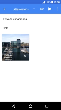 Pulsa el icono de envío cuando termines de escribir el correo electrónico.