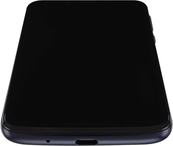 Conecta el cargador al conector y enchúfalo a una toma de corriente.