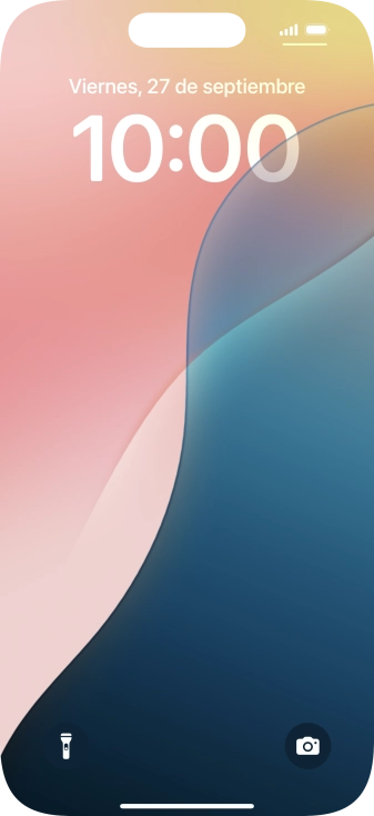 Pulsa en un lugar cualquiera de la pantalla de bloqueo y mantén la pulsación unos instantes.