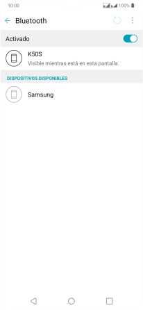 Pulsa el dispositivo Bluetooth deseado y sigue las indicaciones de la pantalla para vincular el dispositivo al teléfono.
