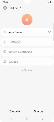 Pulsa Teléfono e introduce el número de teléfono deseado.
