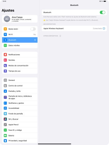 Desliza el dedo hacia arriba desde la parte inferior de la pantalla para terminar y volver a la pantalla de inicio.