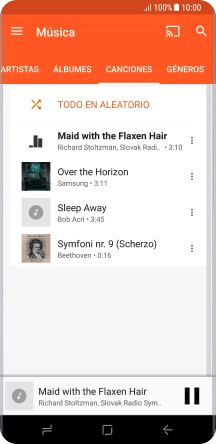 Pulsa el título de la canción en la parte inferior de la pantalla.