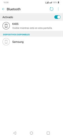 Pulsa el dispositivo Bluetooth deseado y sigue las indicaciones de la pantalla para vincular el dispositivo al teléfono.