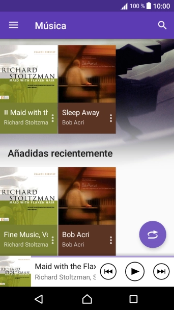 Desliza el dedo hacia la derecha desde la parte izquierda de la pantalla.