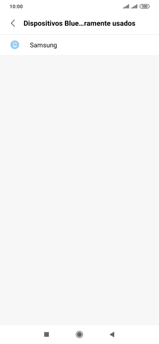 Pulsa el dispositivo Bluetooth deseado y sigue las indicaciones de la pantalla para vincular el dispositivo al teléfono.