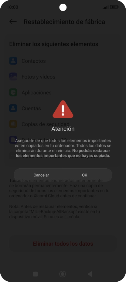 Pulsa OK. Espera unos instantes mientras el teléfono restablece la configuración predeterminada. Sigue las indicaciones de la pantalla para configurar el teléfono y dejarlo listo para su uso.