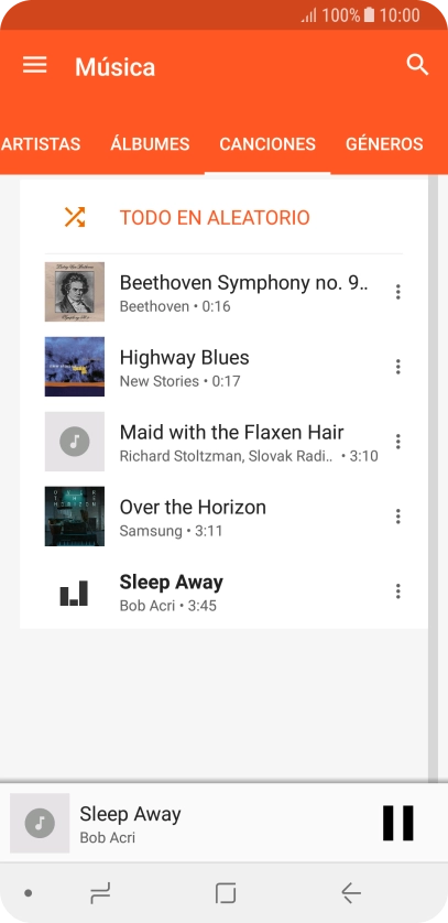 Pulsa el título de la canción en la parte inferior de la pantalla.