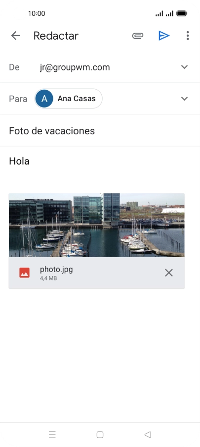 Pulsa el icono de envío cuando termines de escribir el correo electrónico.